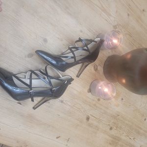 Shoe Brand Mark Fisher size 8 black patient leather